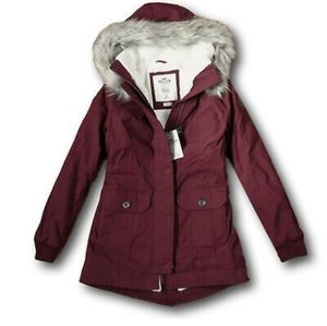 Hollister Fur lined winter coat